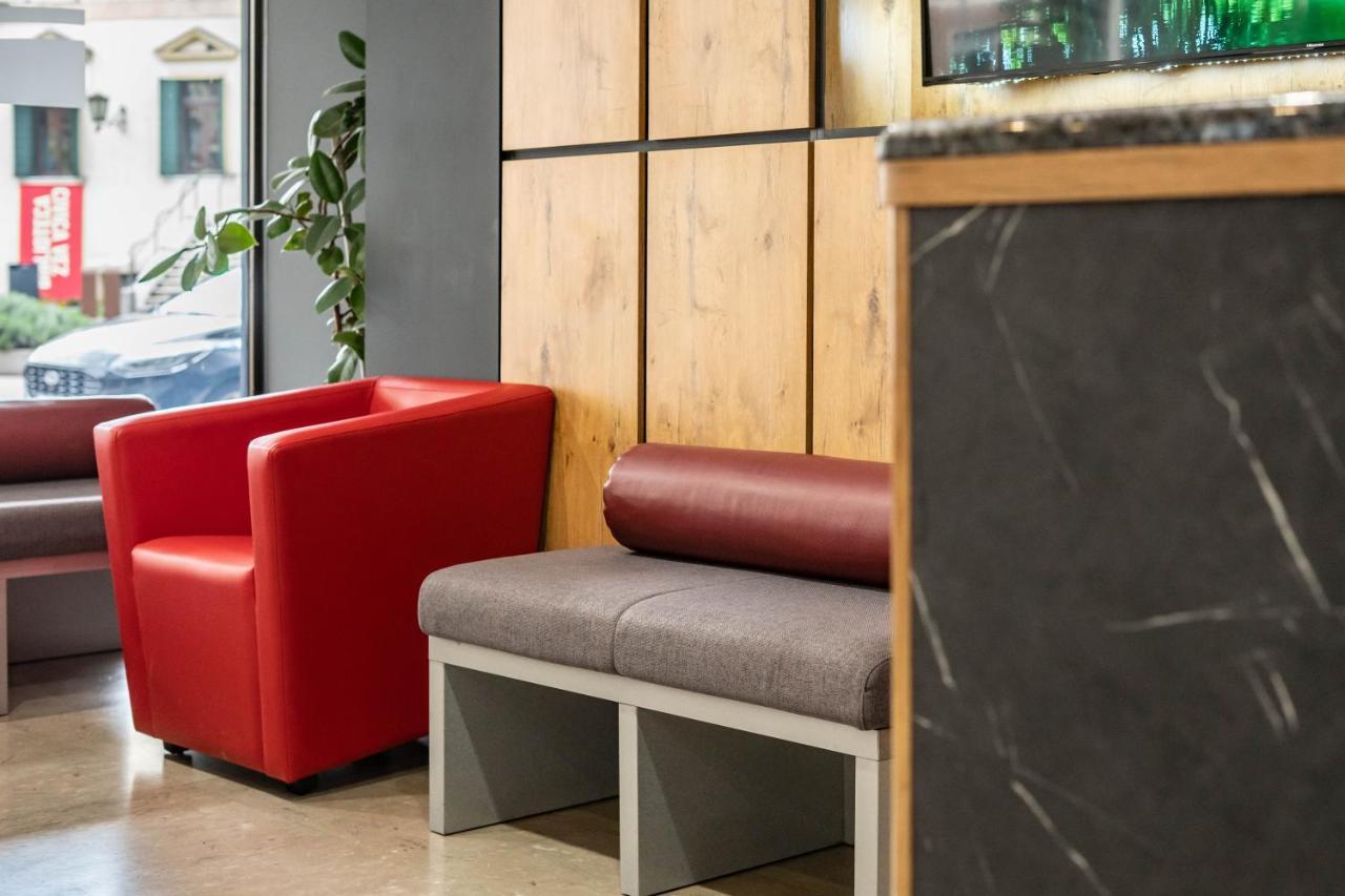 Hotel Centrale Mestre Luaran gambar