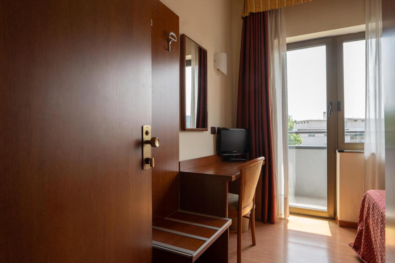 Hotel Centrale Mestre Luaran gambar