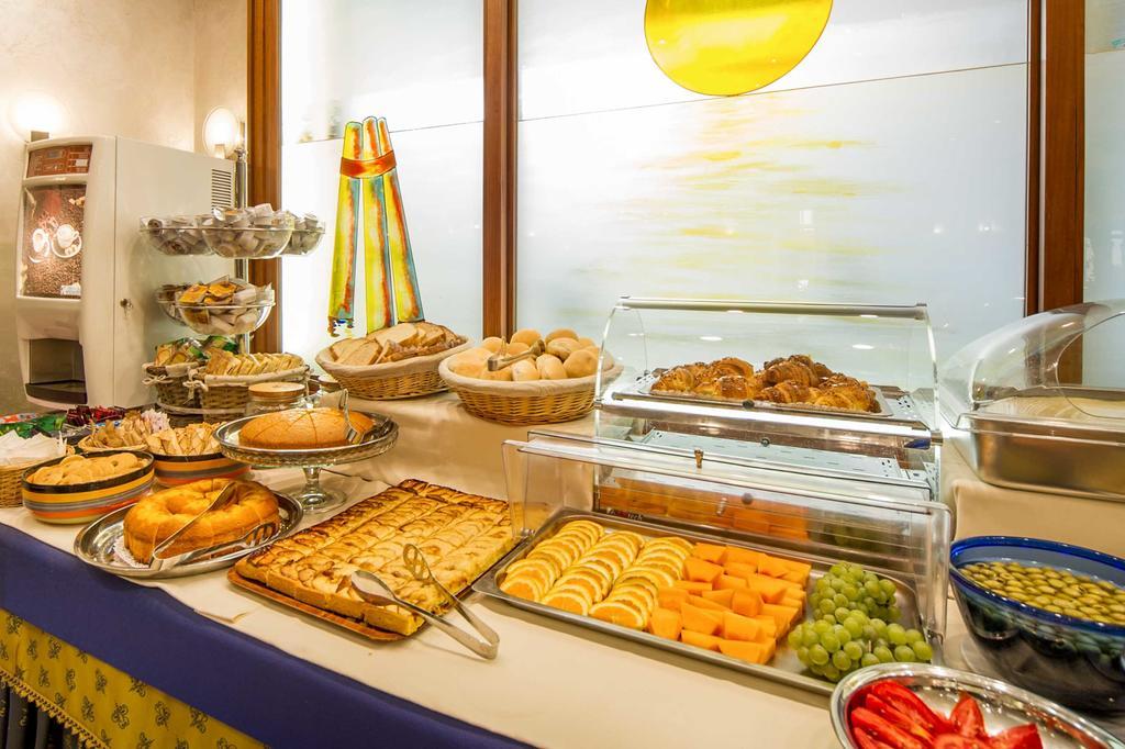 Hotel Centrale Mestre Luaran gambar
