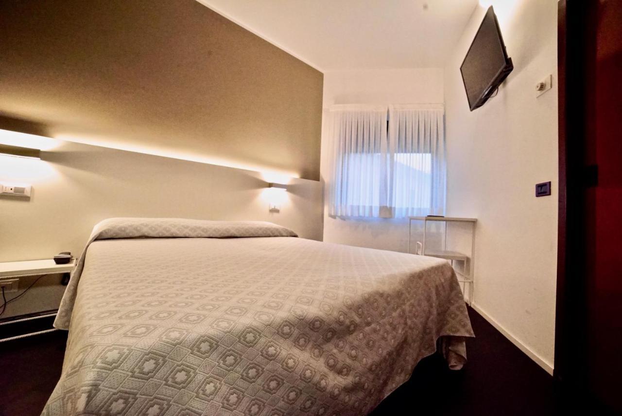 Hotel Centrale Mestre Luaran gambar